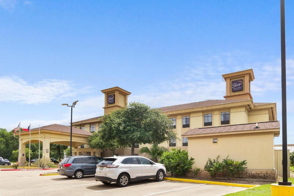Sleep Inn & Suites Bush Intercontinental - IAH East